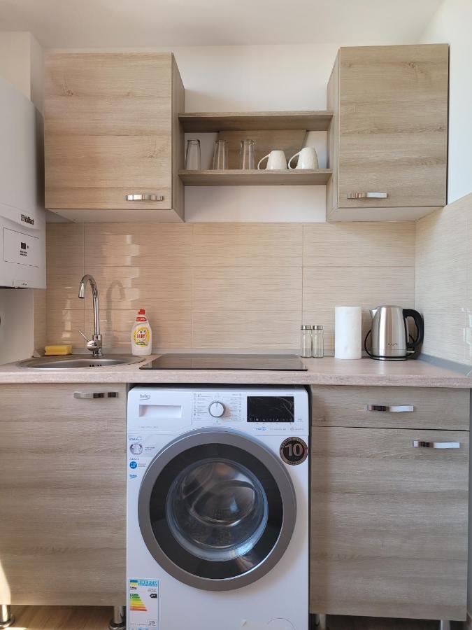 Apartamente Livada Римніку-Вилча Екстер'єр фото