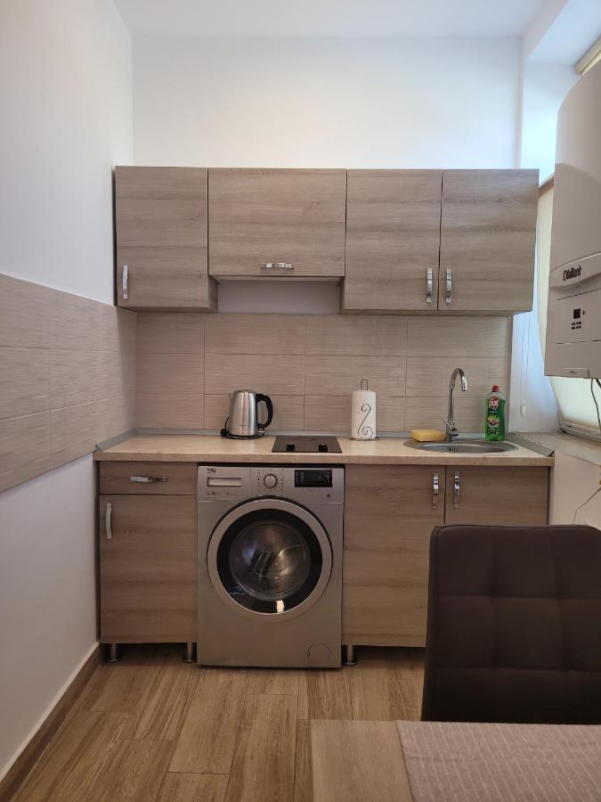 Apartamente Livada Римніку-Вилча Екстер'єр фото