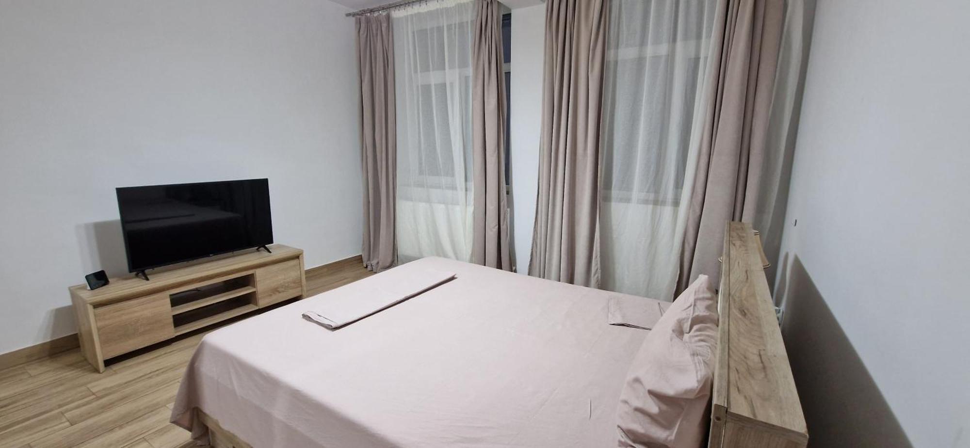 Apartamente Livada Римніку-Вилча Екстер'єр фото