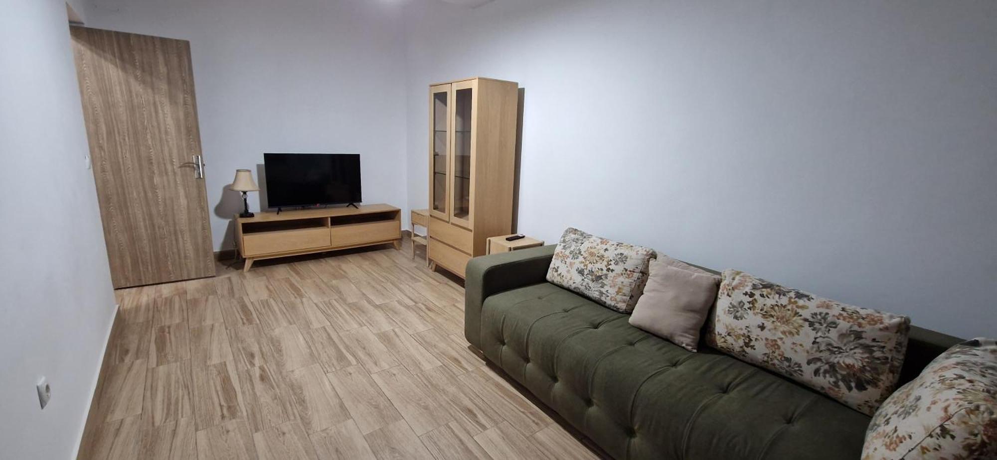 Apartamente Livada Римніку-Вилча Екстер'єр фото